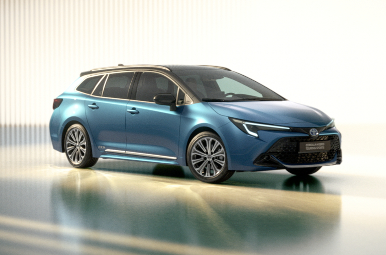 Corolla 60th Anniversary Edition i New Boreal Blue